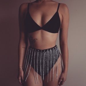TEMPTATION- chain fringe belt skirt